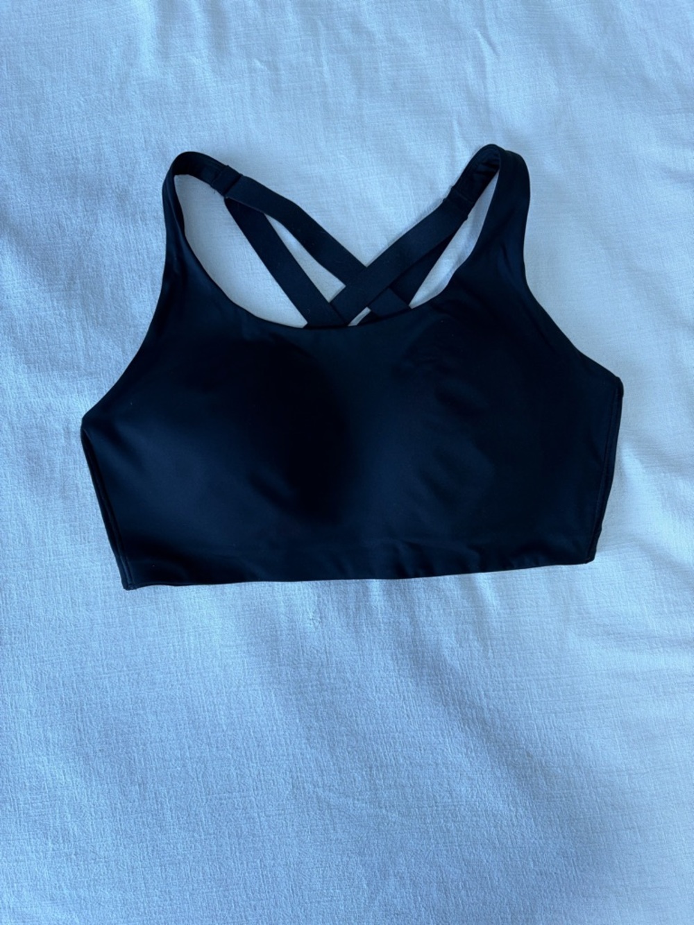Lululemon women’s Black Cross-Back Sports Bra